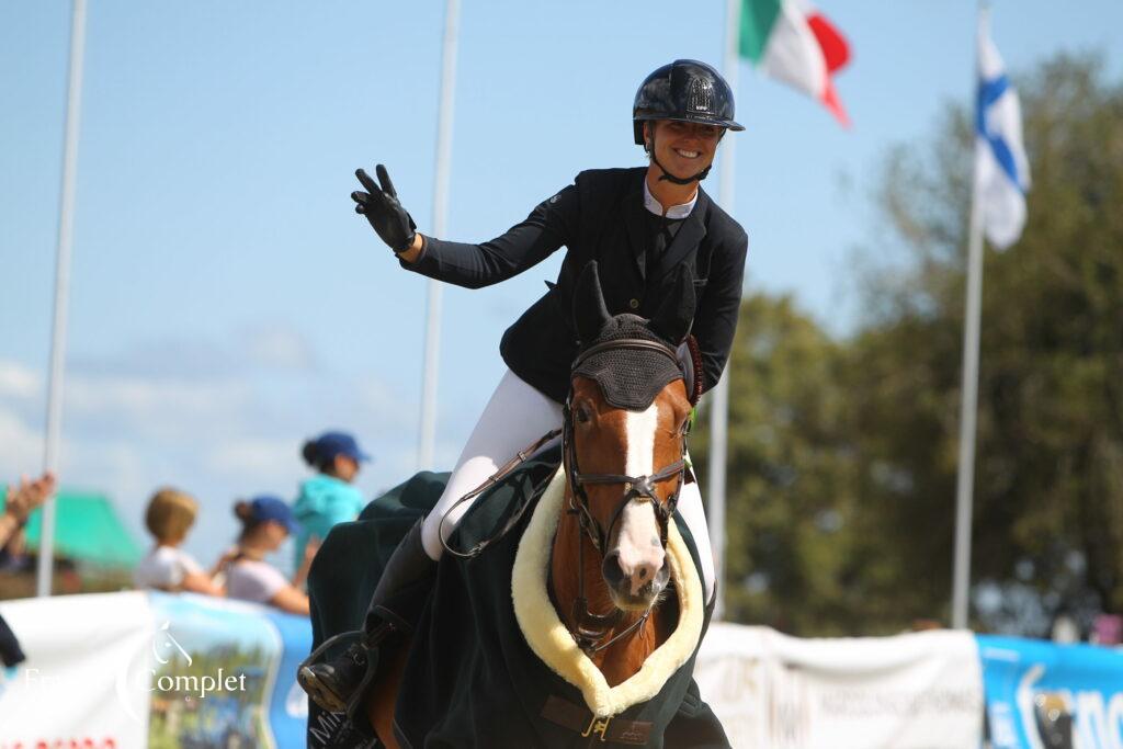 Jeanne Rossez s’empare du CCI1* de Saulieu – « Cette victoire reflète parfaitement la valeur d’Izem du Marois »