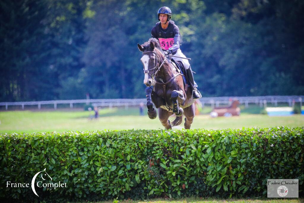 JALOUX DU ROCHEREAU devient Champion des 5 ans !